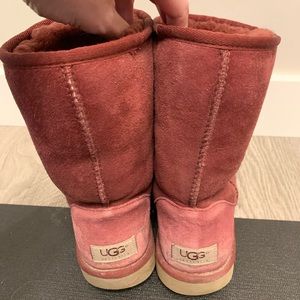 WOMENS ugg boots burgundy size 8 limited edition